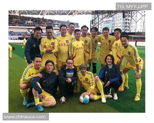 2015年足球界的璀璨明星们盘点与他们的辉煌成就回顾 2015年足球界的璀璨明星们盘点与他们的辉煌成就回顾