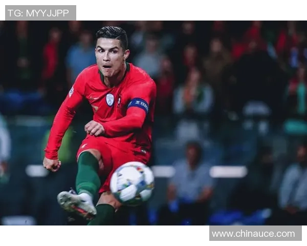 足球明星的身高体重揭秘:你不知道的运动员身体数据和健康秘密 足球明星的身高体重揭秘:你不知道的运动员身体数据和健康秘密